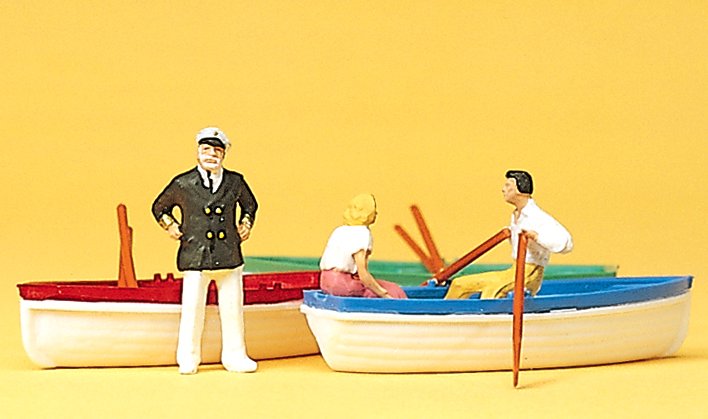 Три лодки судьбы. Фигура человека в лодке. Игрушка гребец в лодке. Статуэтка гребец в лодке. Фигурки для макета 1:87 гребцы в лодке.