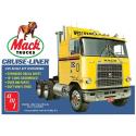 AMT AMT1062 Mack Cruise-Liner