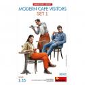 MiniArt 38085 Modern Cafe Visitors 1