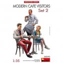 MiniArt 38090 Modern Cafe Visitors 2