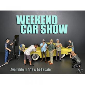 American Diorama AD-38210 Weekend Car Show Figure II