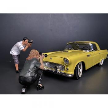 American Diorama AD-38211 Weekend Car Show Figure III