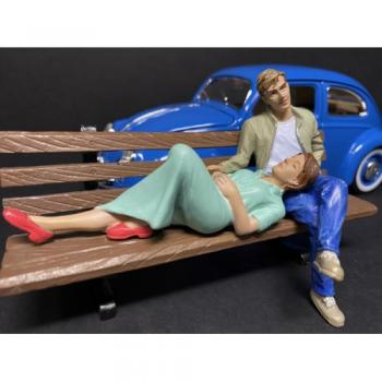 American Diorama AD-38331 Sitting Lovers - Figure II