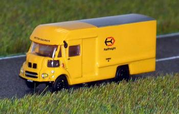 B-T Models N043 Leyland FG Van