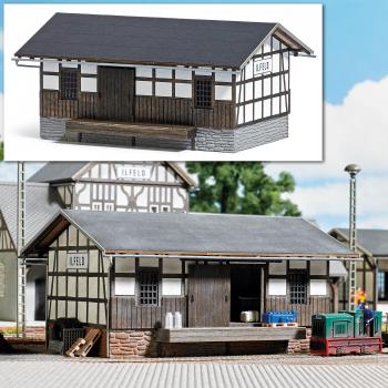 Busch 1642 Freight Shed