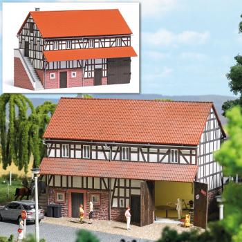 Busch 1654 Barn of Martin's Inn