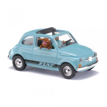 Busch 48735 Fiat 500 with Driver and Dog