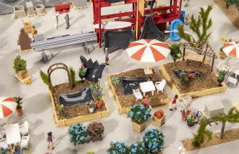 Faller 180342 Garden Centre Decoration Set