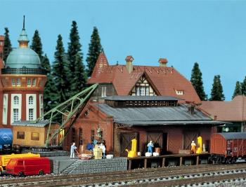 Faller 222180 Freight Depot with Crane