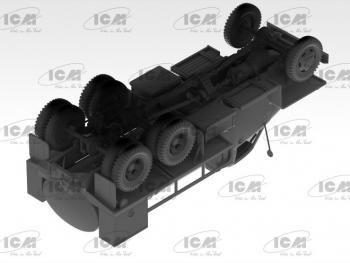ICM 35492 Studebaker US6-U5 Tank Truck