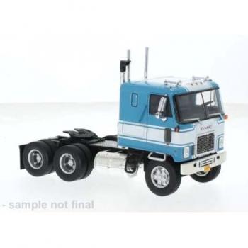 IXO Models TR213 GMC Astro 95 1970