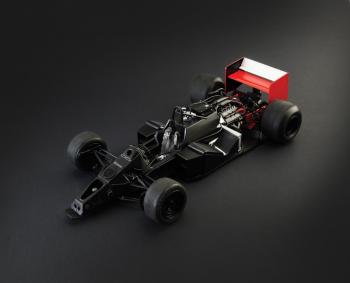 Italeri 4711 McLaren MP4 2C