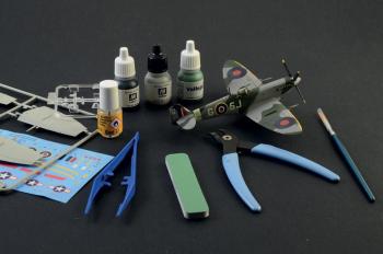 Italeri 72007 Spitfire Mk. IX - Complete Set