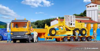 Kibri 14654 Truck with Flat Bed Trailer