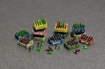 MiniArt 35574 Beer Bottles and Crates