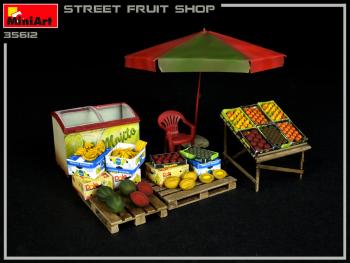 MiniArt 35612 Street Fruit Shop