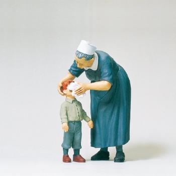 Preiser 45507 Protestant Sister with Child