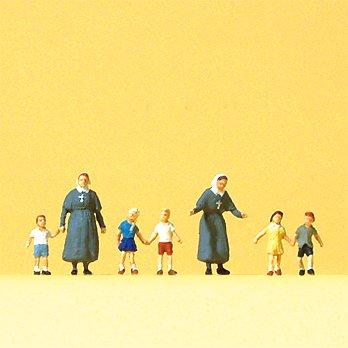 Preiser 88556 Protestant Sisters with Children