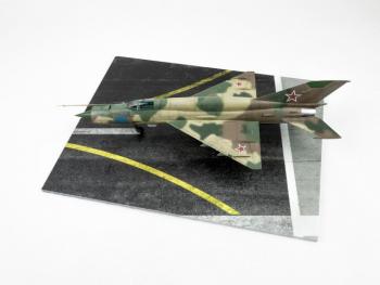 Red Fox Studio RFSDB-48009 Modern NATO Airfield Type 10