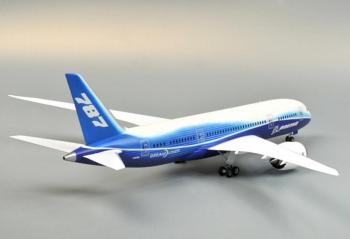 Zvezda 7008 Boeing 787-8 Dreamliner